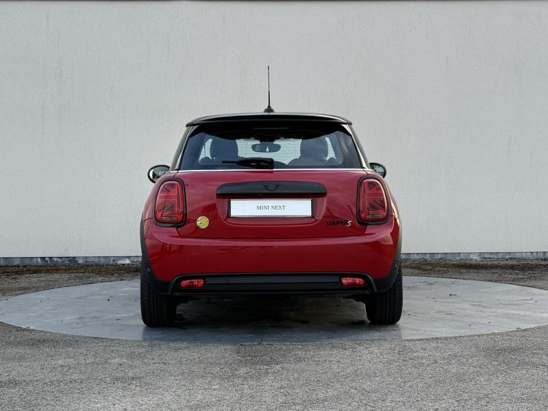 Used MINI Mini Cooper SE 184ch Edition Premium Plus BVA 5CV 2022 Chili Red € 21900 in Troyes