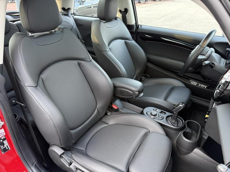 Used MINI Mini Cooper SE 184ch Edition Premium Plus BVA 5CV 2022 Chili Red € 21900 in Troyes