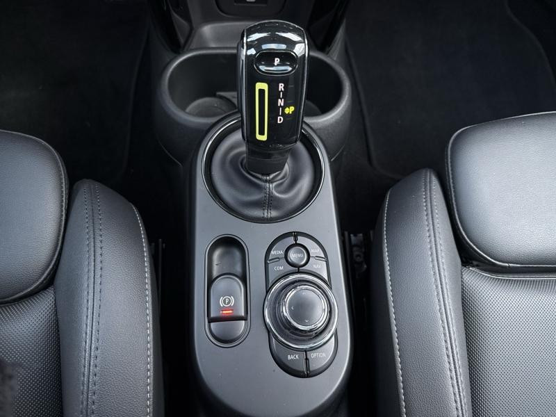 Used MINI Mini Cooper SE 184ch Edition Premium Plus BVA 5CV 2022 Chili Red € 21900 in Troyes