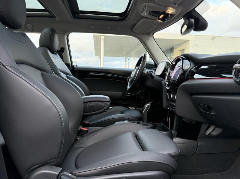 Used MINI Mini Cooper SE 184ch Edition Premium Plus BVA 5CV 2022 Chili Red € 21900 in Troyes