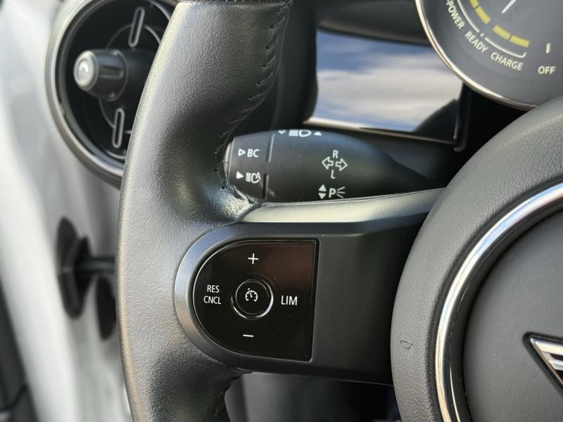 Used MINI Mini Cooper SE 184ch Edition Premium Plus BVA 5CV 2023 Nanuq White € 19900 in Troyes