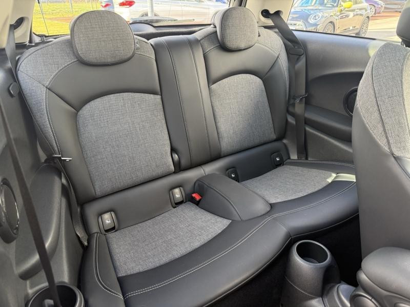 Used MINI Mini Cooper SE 184ch Edition Premium Plus BVA 5CV 2023 Nanuq White € 19900 in Troyes