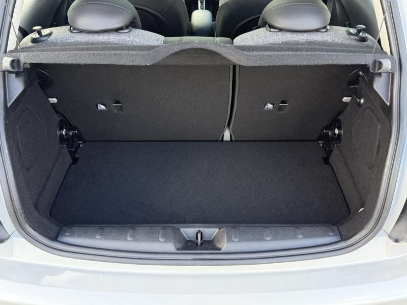 Used MINI Mini Cooper SE 184ch Edition Premium Plus BVA 5CV 2023 Nanuq White € 19900 in Troyes