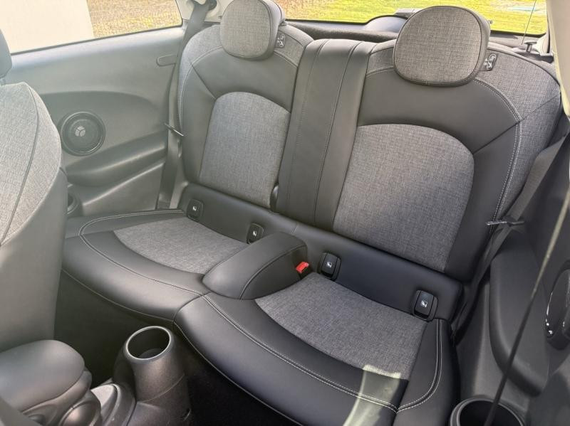 Used MINI Mini Cooper SE 184ch Edition Premium Plus BVA 5CV 2023 Nanuq White € 19900 in Troyes