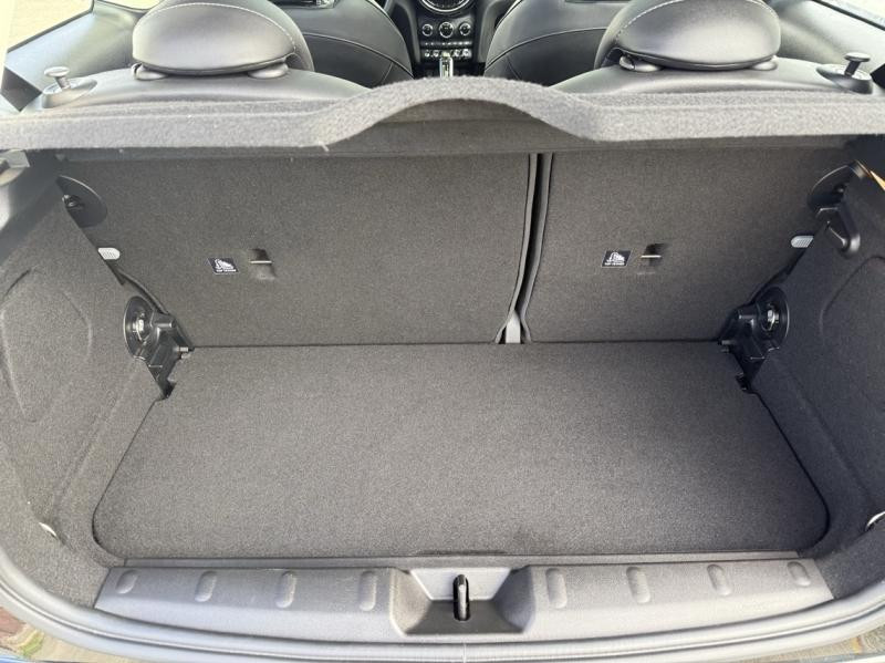 Used MINI Mini Cooper SE 184ch Edition Premium Plus BVA 5CV 2023 Midnight Black II € 21400 in Troyes