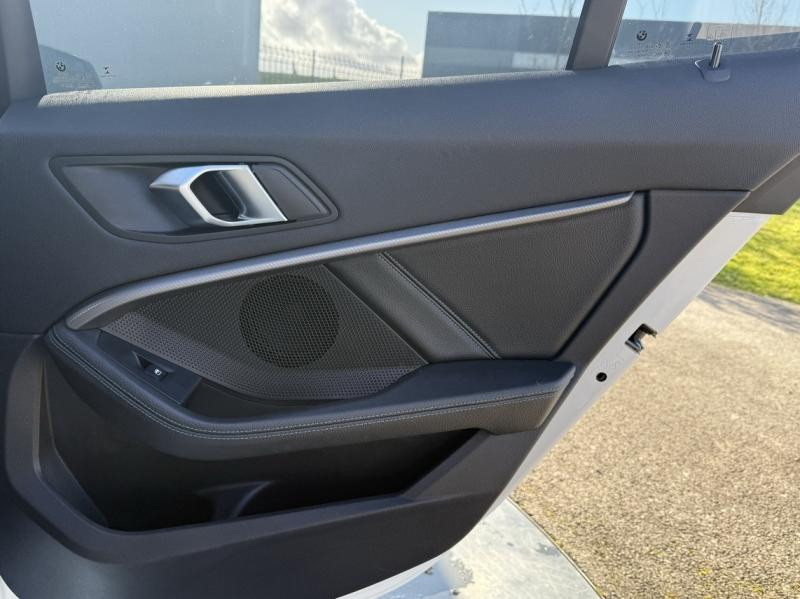 Used BMW Série 1 120iA 178ch M Sport DKG7 9cv 2022 Blanc € 28500 in Troyes