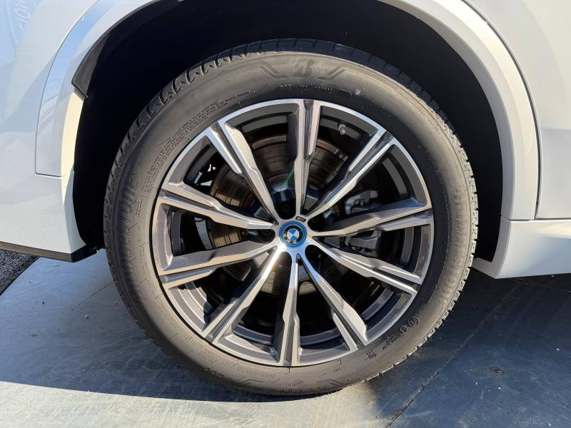 Occasion BMW X5 xDrive50e 489ch M Sport 2024 Mineralweiss métallisée 99900 € à Troyes