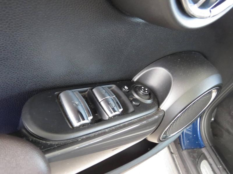 Used MINI Cabrio Cooper 136ch Red Hot Chili 2017 Deep Blue € 20170 in Troyes