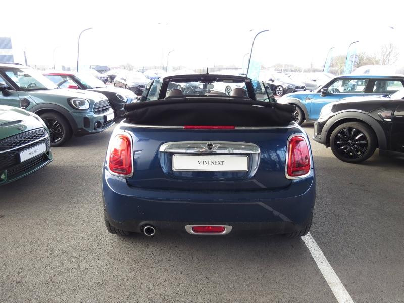 Used MINI Cabrio Cooper 136ch Red Hot Chili 2017 Deep Blue € 20170 in Troyes