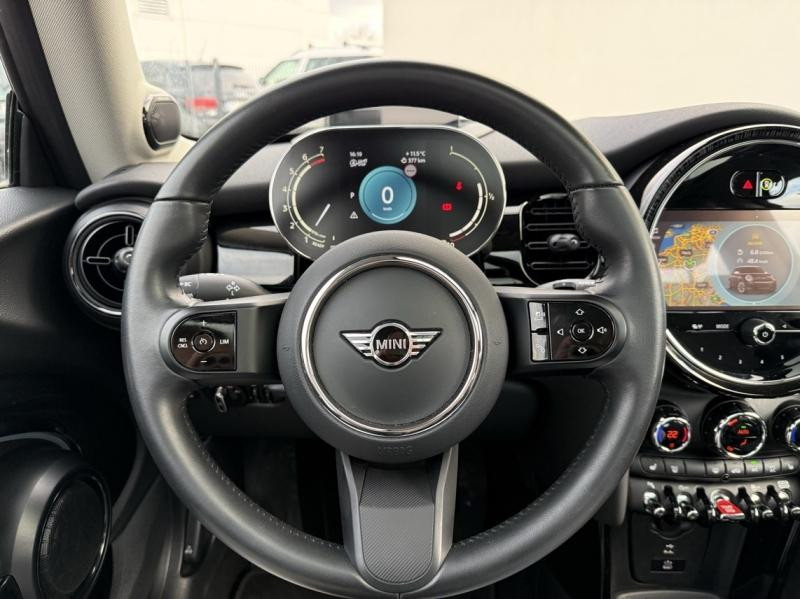 Occasion MINI Mini Cooper 136ch Edition Premium Plus BVA7 2022 Island Blue 26880 € à Troyes