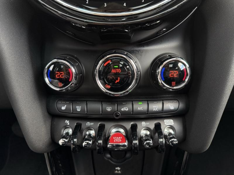 Occasion MINI Mini Cooper 136ch Edition Premium Plus BVA7 2022 Island Blue 26880 € à Troyes