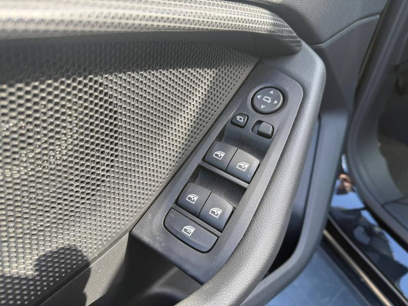 Occasion BMW Série 1 118i 136ch Edition Sport 2023 Saphirschwarz métallisé 27200 € à Troyes