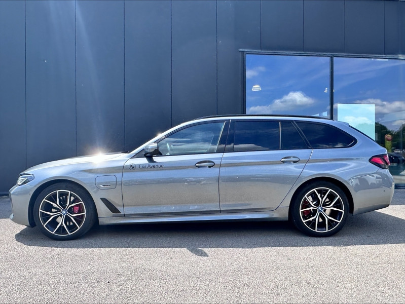 Occasion BMW Série 5 Touring 530eA xDrive 292ch M Sport Steptronic 10cv 2024 Skyscraper Grau 76145 € à Chalon-sur-Saône