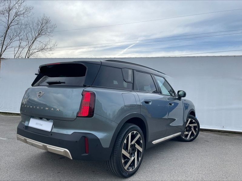 Occasion MINI Countryman C 170ch Favoured DKG7 2024 Smokey Green 50990 € à Chalon-sur-Saône