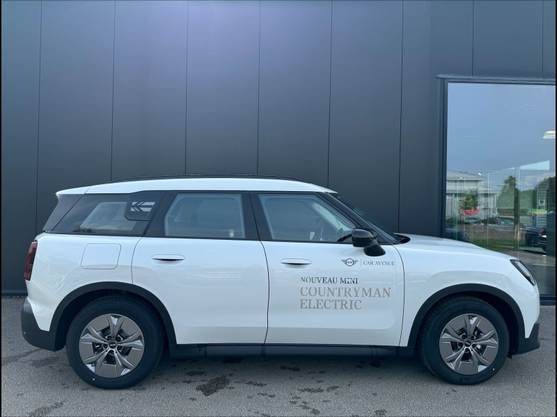 Used MINI Countryman E 204ch Classic 2024 Nanuq White € 44990 in Chalon-sur-Saône