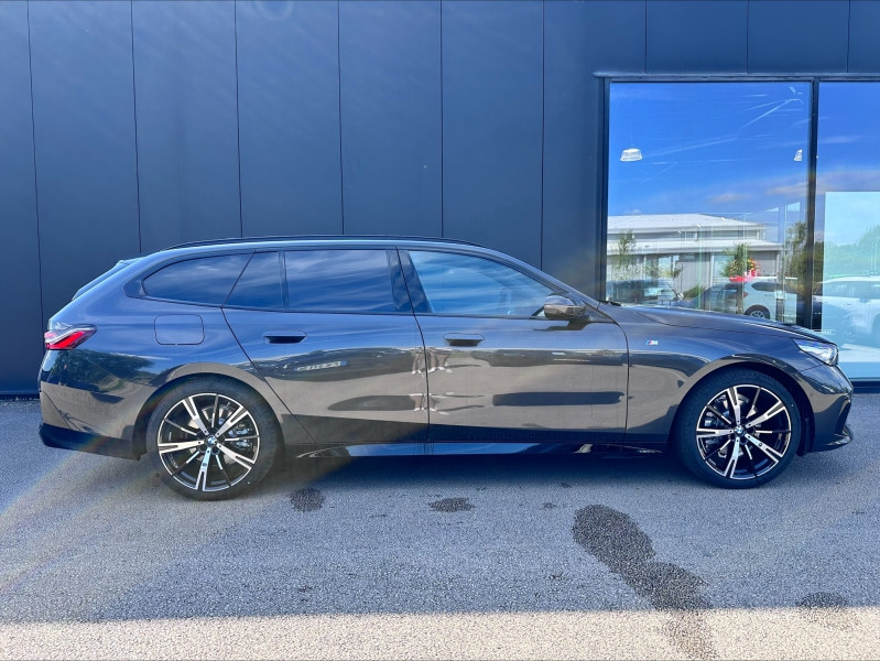 Occasion BMW Série 5 Touring 520dA xDrive 197ch M Sport 2024 Sophistograu métallisé 91275 € à Chalon-sur-Saône