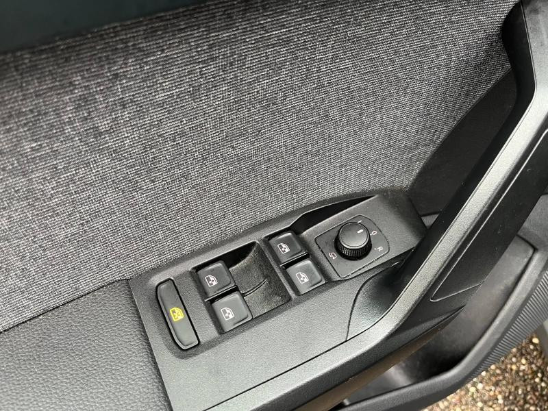 Used SEAT Arona 1.0 TSI 95ch Xperience CLIM CARPLAY GARANTIE 12 MOIS 2022 Noir € 15490 in Forbach