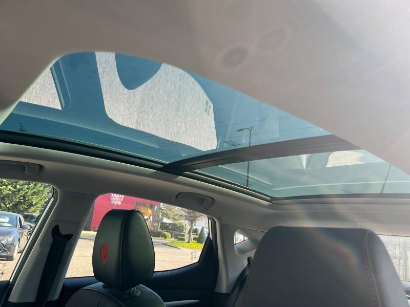 Occasion MG MOTOR ZS 1.0 T-GDi 111ch Luxury Garantie 12-2030 2023 Blanc 18990 € à Forbach