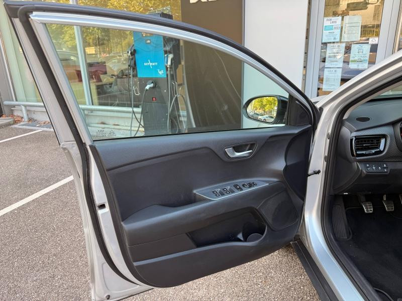 Occasion KIA Stonic 1.0 T-GDi 120ch MHEV GT Line iBVM6 garantie 10-2029 2022 Blanc 18490 € à Forbach