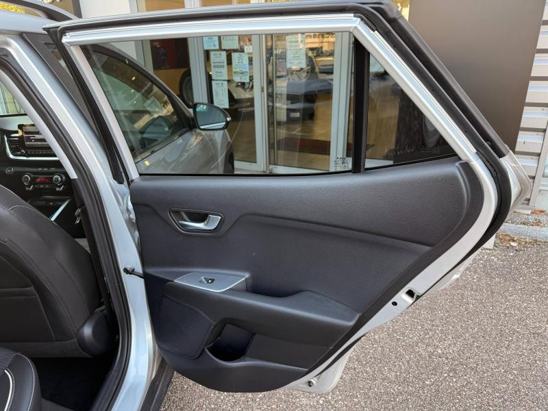 Occasion KIA Stonic 1.0 T-GDi 120ch MHEV GT Line iBVM6 garantie 10-2029 2022 Blanc 18490 € à Forbach