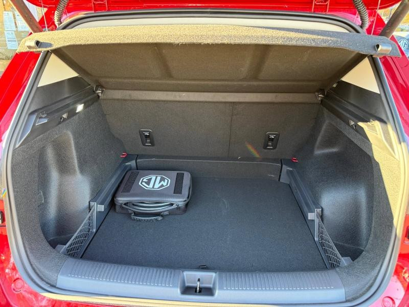 Occasion MG MOTOR MGS5 EV 231ch - 64kWh Luxury 2025 Diamond Red Metallisé 33990 € à Forbach