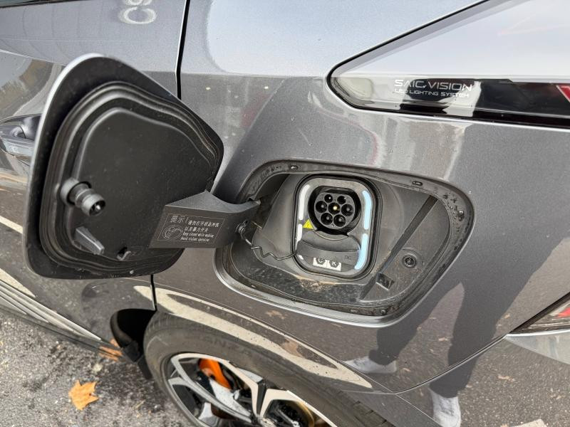 Occasion MG MOTOR MG4 EV 435ch - 64kWh Xpower 4WD MY23 garantie 11-2030 2023 Andes Grey métallisé + Toit noir 26290 € à Forbach