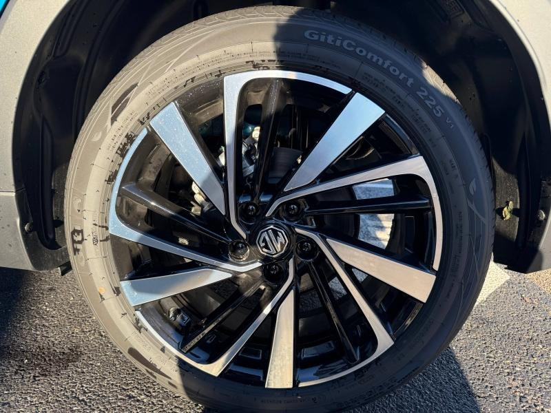 Occasion MG MOTOR ZS Hybrid+ 197ch Luxury 2025 Como Blue métallisée 25490 € à Forbach