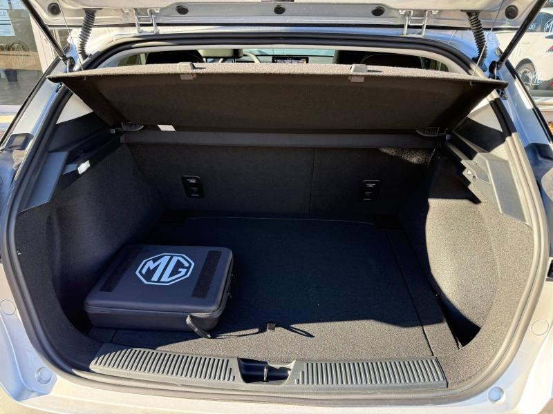 Occasion MG MOTOR MG4 EV 204ch - 64kWh Luxury MY24 2025 Gris 28490 € à Forbach
