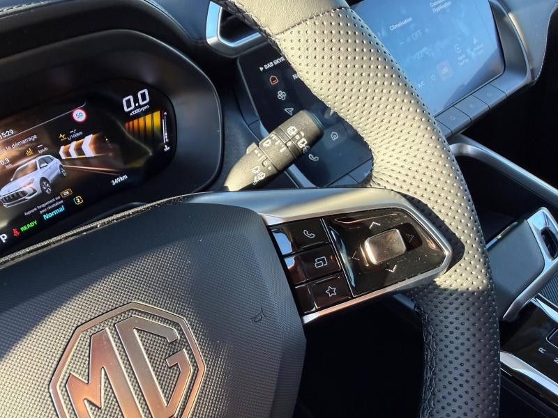 Occasion MG MOTOR ZS Hybrid+ 197ch Luxury 2025 Como Blue métallisée 25490 € à Forbach