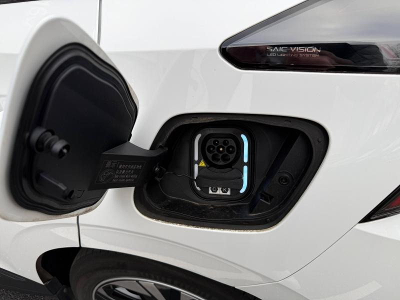 Used MG MOTOR MG4 EV 170ch - 51kWh MY23 GARANTIE 11-2030 2023 Blanc € 16990 in Forbach