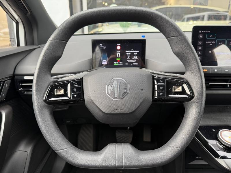 Used MG MOTOR MG4 EV 170ch - 51kWh MY23 GARANTIE 11-2030 2023 Blanc € 17290 in Forbach