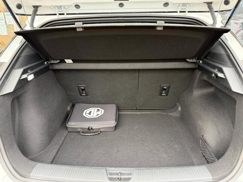 Used MG MOTOR MG4 EV 170ch - 51kWh MY23 GARANTIE 11-2030 2023 Blanc € 17290 in Forbach