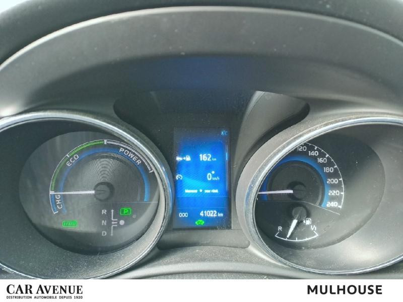 Occasion TOYOTA Auris HSD 136h Collection garantie 12 mois 2018 Rouge Allure bi-ton Toit Noir 15990 € à Mulhouse