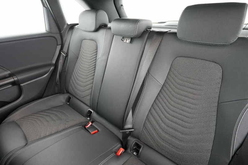 Occasion MERCEDES-BENZ Classe B B 180 d 2023 Gris 26890 € à Arlon