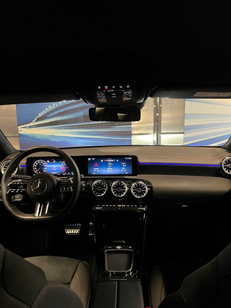 Occasion MERCEDES-BENZ CLA CLA 200 d Shooting Brake AMG Line 2023 Noir 36890 € à Arlon