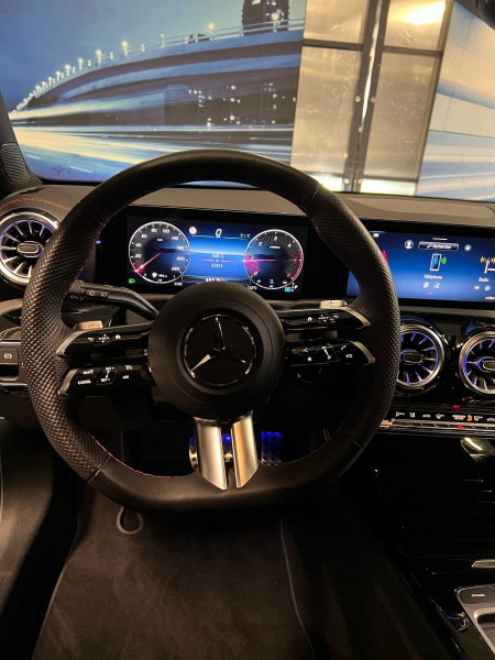 Occasion MERCEDES-BENZ CLA CLA 200 d Shooting Brake AMG Line 2023 Noir 36890 € à Arlon