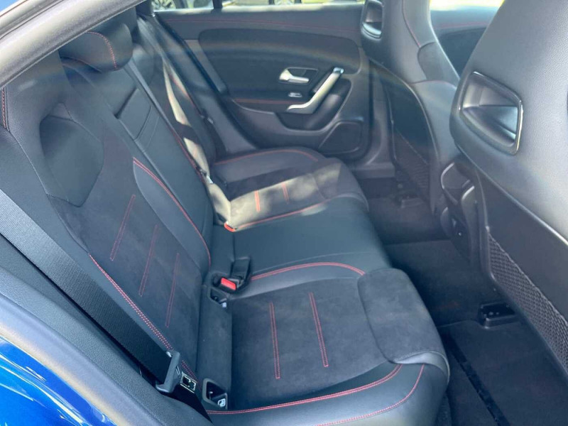 Used MERCEDES-BENZ CLA CLA 200 d Coupé AMG Line 2024 Bleu € 38890 in Arlon