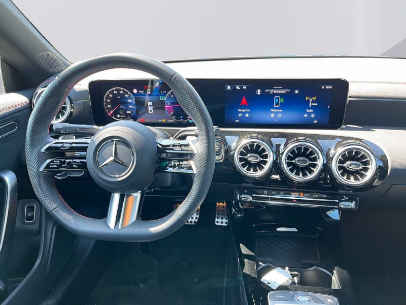 Used MERCEDES-BENZ CLA CLA 200 d Coupé AMG Line 2024 Bleu € 38890 in Arlon