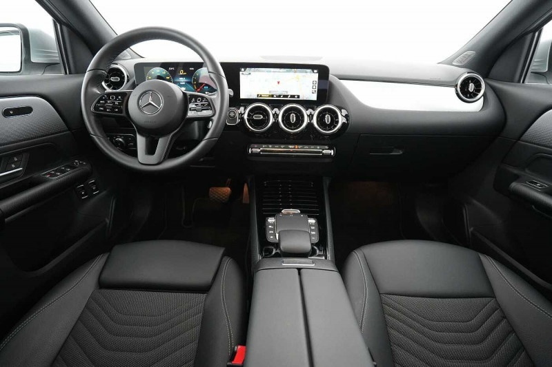 Occasion MERCEDES-BENZ GLA 250 GLA 250 e Style 2022 Argent 36890 € à Arlon