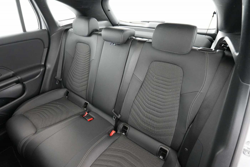 Occasion MERCEDES-BENZ GLA 250 GLA 250 e Style 2022 Argent 36890 € à Arlon