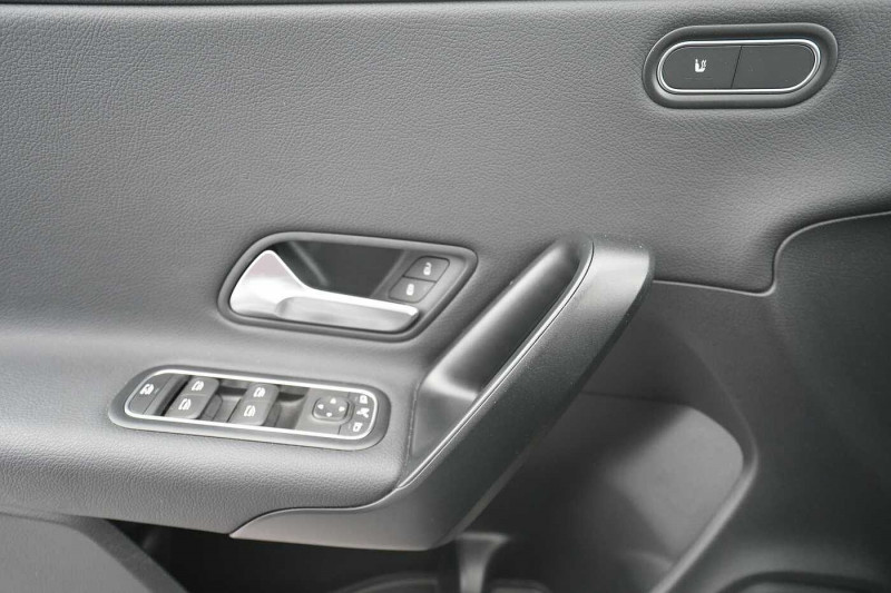 Used MERCEDES-BENZ CLA CLA 180 d Shooting Brake 2022 Gris € 26890 in Arlon
