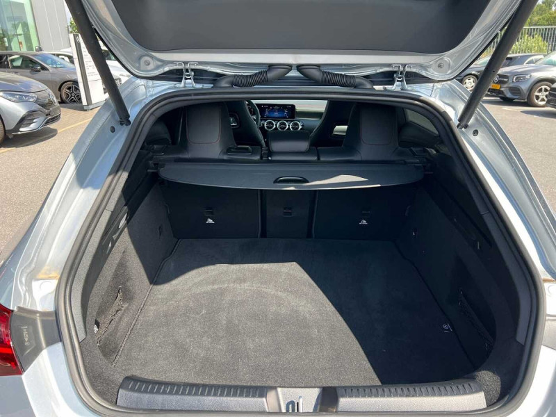 Occasion MERCEDES-BENZ CLA 200 Shooting Brake CLA 200 Shooting Brake AMG Line 2024 Argent 38890 € à Arlon