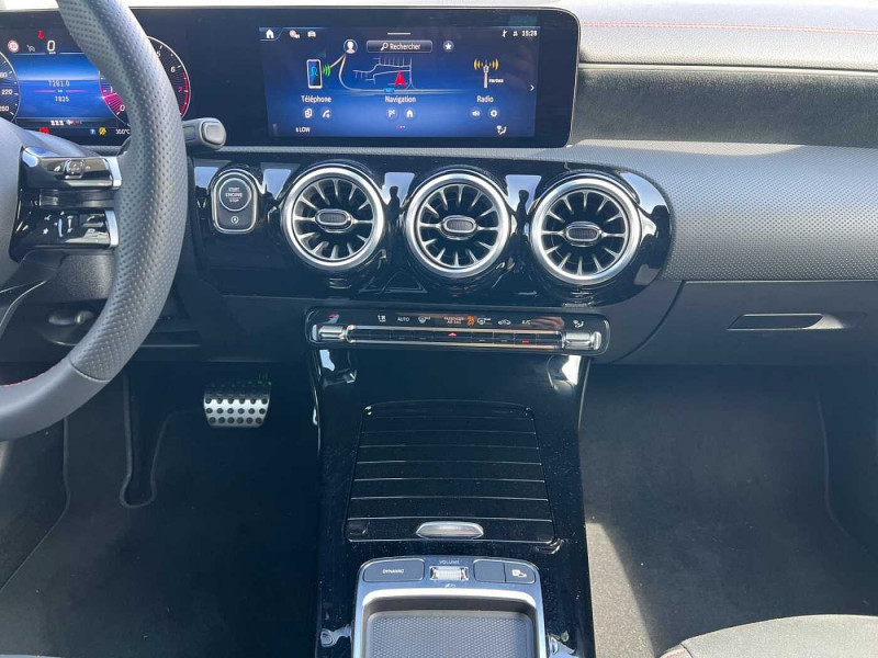 Occasion MERCEDES-BENZ CLA 200 Shooting Brake CLA 200 Shooting Brake AMG Line 2024 Argent 38890 € à Arlon