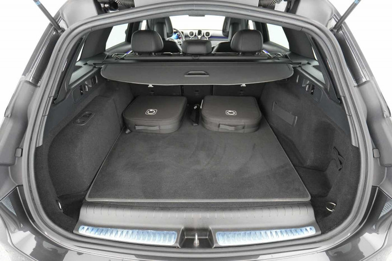 Occasion MERCEDES-BENZ Classe C C 300 e Break Luxury Line 2023 Gris 40390 € à Arlon