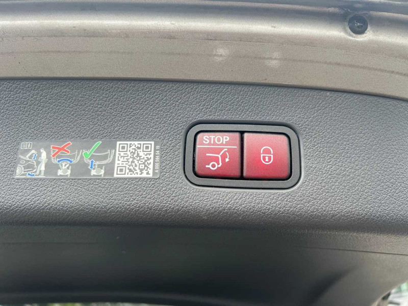 Occasion MERCEDES-BENZ GLC GLC 300 de 4MATIC AMG Line 2023 Argent 64890 € à Arlon