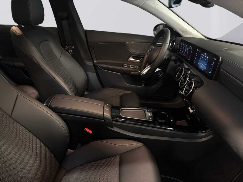 Occasion MERCEDES-BENZ CLA CLA 180 Coupé Progressive 2024 Noir 31890 € à Arlon