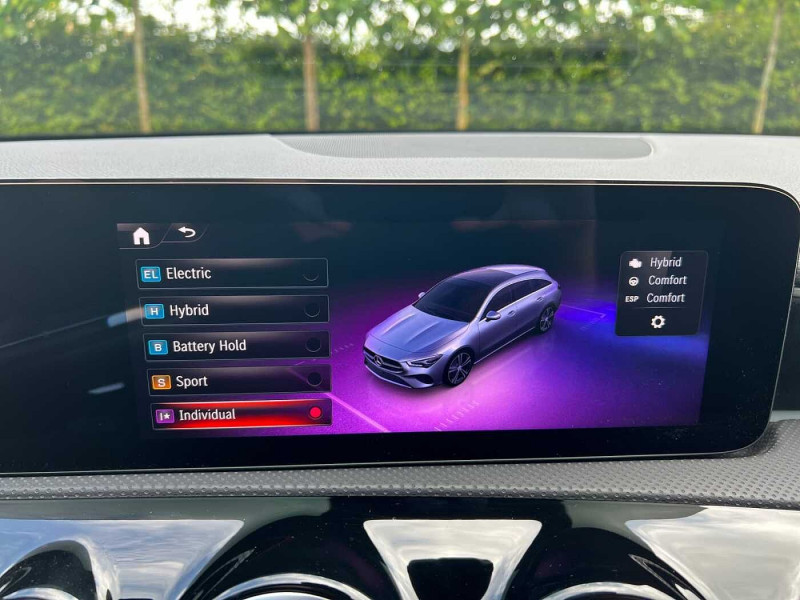 Occasion MERCEDES-BENZ CLA CLA 250 e Shooting Brake AMG Line 2024 Gris 38390 € à Arlon