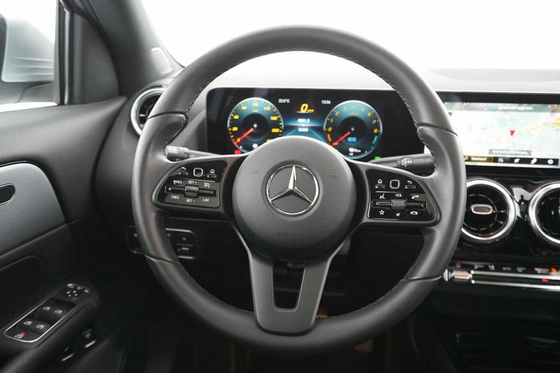 Occasion MERCEDES-BENZ GLA 250 GLA 250 e Style 2022 Argent 35890 € à Arlon