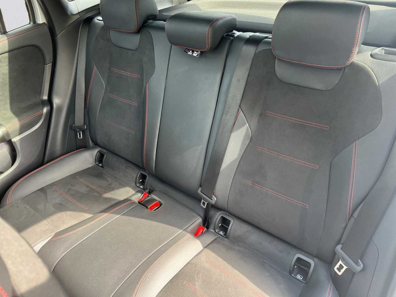 Occasion MERCEDES-BENZ GLA GLA 180 d AMG Line 2021 Argent 28390 € à Arlon