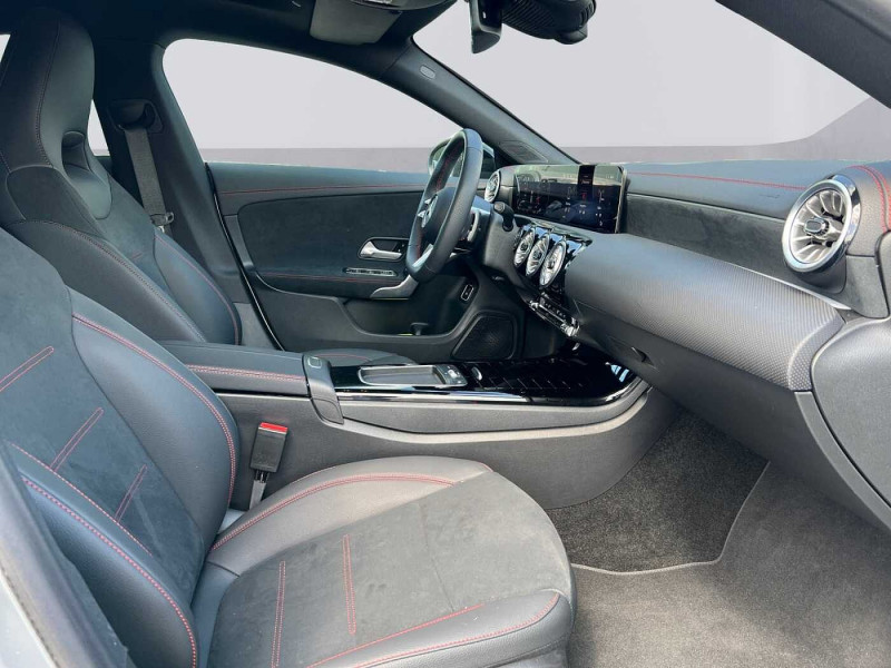 Occasion MERCEDES-BENZ CLA 200 Shooting Brake CLA 200 Shooting Brake AMG Line 2024 Argent 38890 € à Arlon